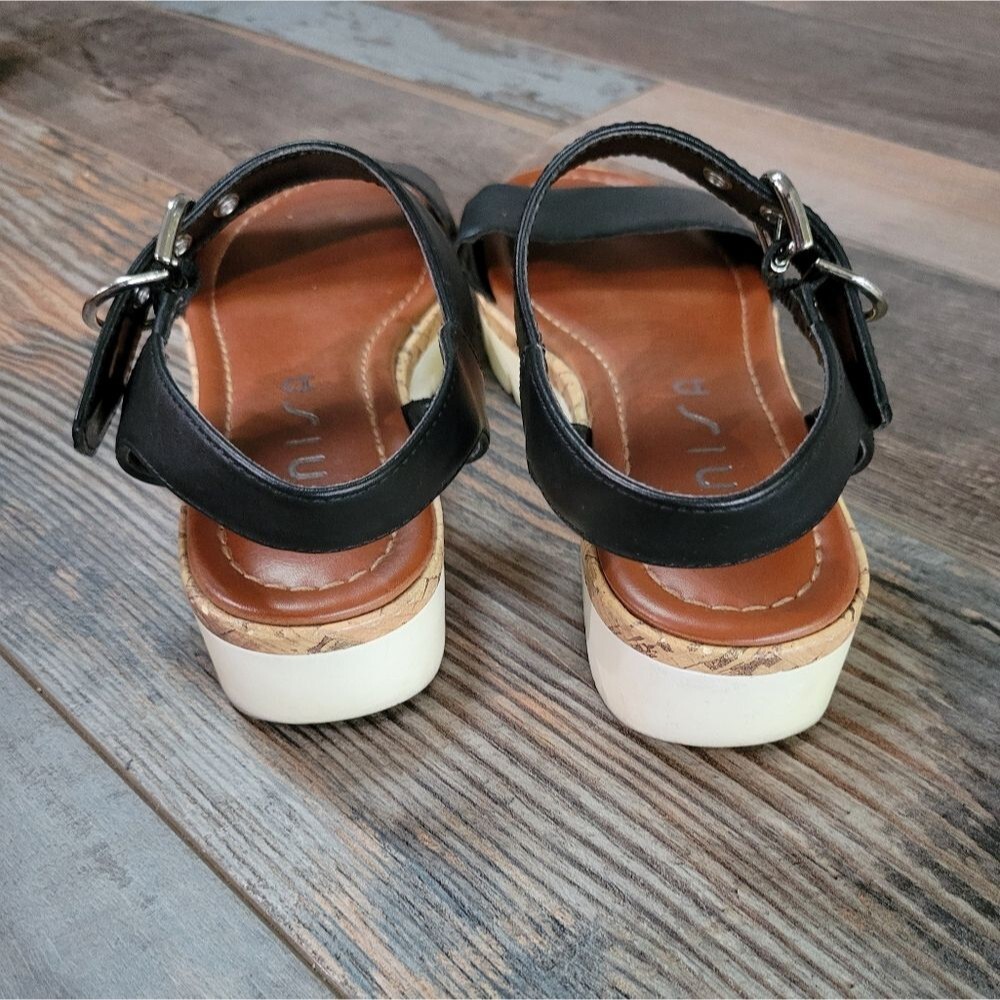 Unisa sandals sz 7 Medium - Picture 2 of 6